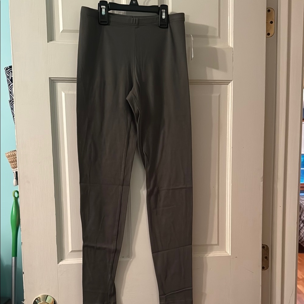 Women’s olive green leggings